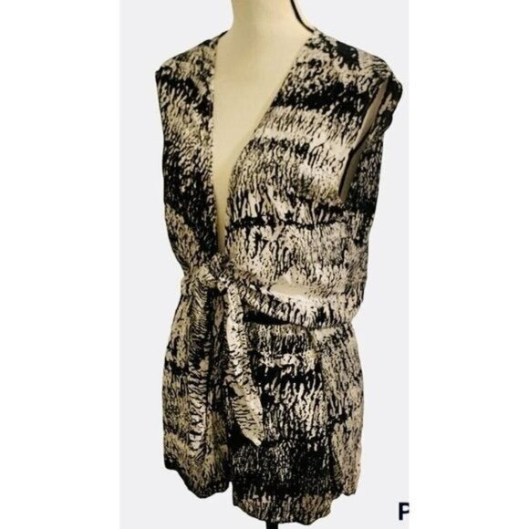 Betro Simone Womens Tie Front Side Split Romper Size L Black White Elastic Waist - Picture 1 of 9